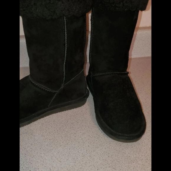 Bearpaw Shoes | Tall Bearpaw Boots | Color: Black | Size: 7 | Lexissbabyy's Closet